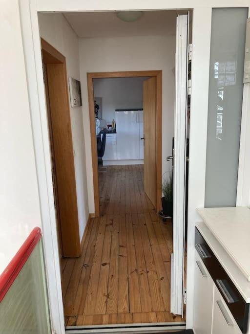 Sonnige Etagen-Wohnung, Alleinige Nutzung, Wasserbett Нойнкирхен Экстерьер фото