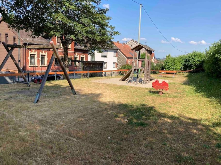 Sonnige Etagen-Wohnung, Alleinige Nutzung, Wasserbett Нойнкирхен Экстерьер фото